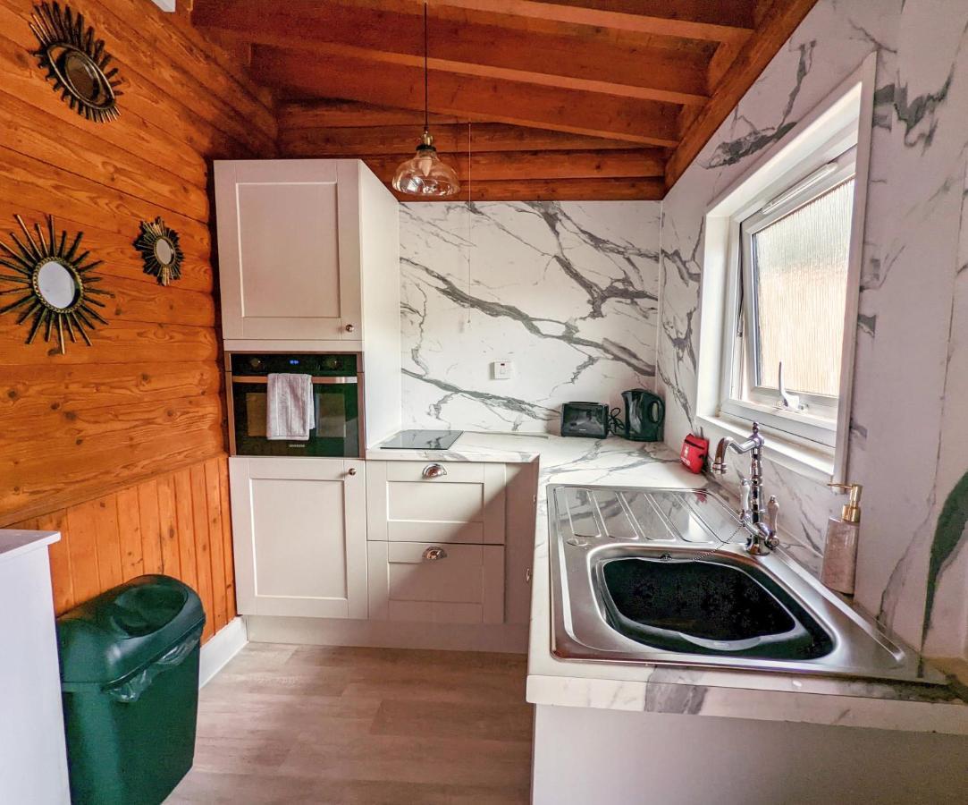 Kaoglen Squirrel Drey-Hot Tub-Pet Friendly-Perth Villa Balnald Bagian luar foto