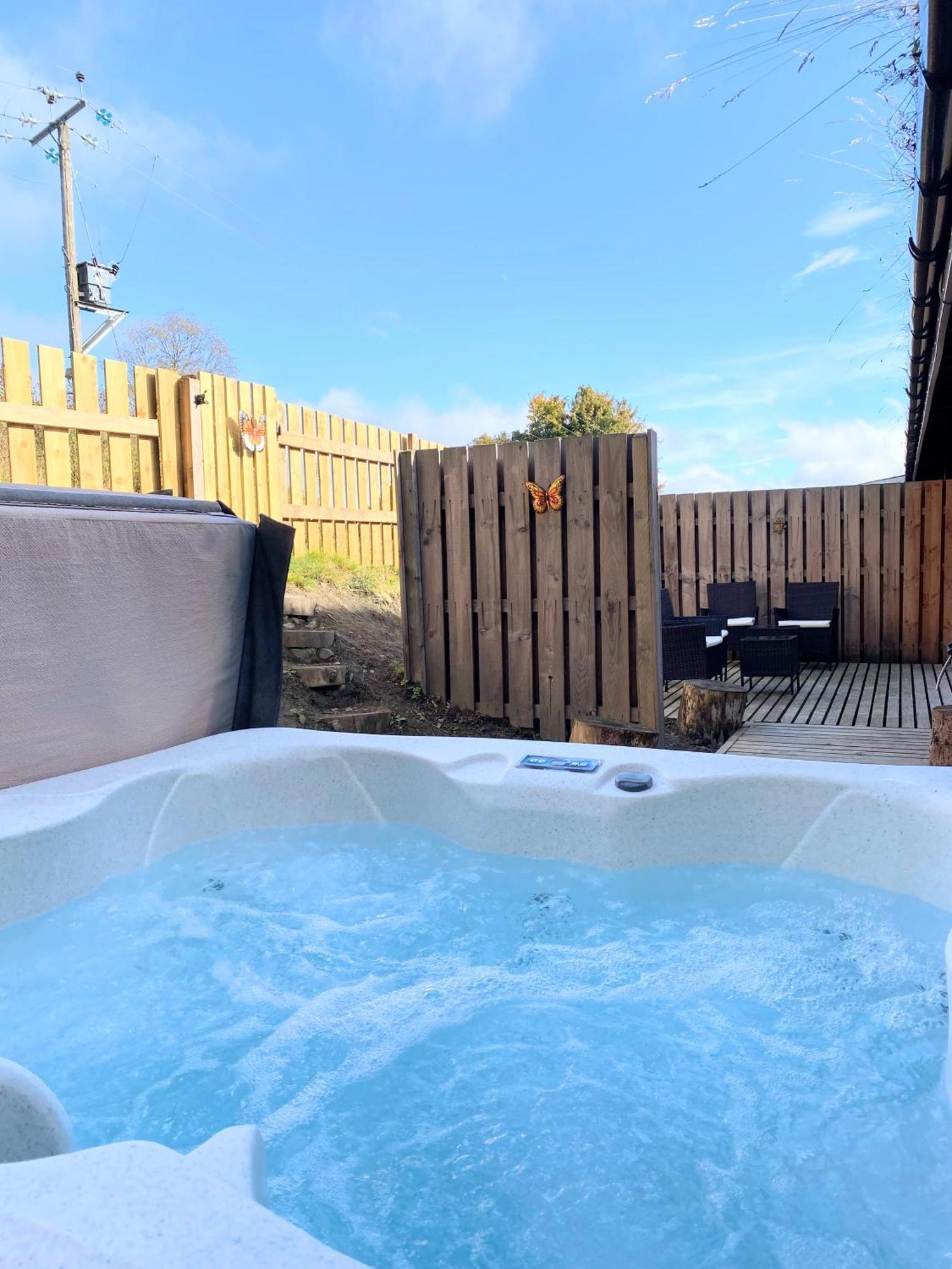 Kaoglen Squirrel Drey-Hot Tub-Pet Friendly-Perth Villa Balnald Bagian luar foto