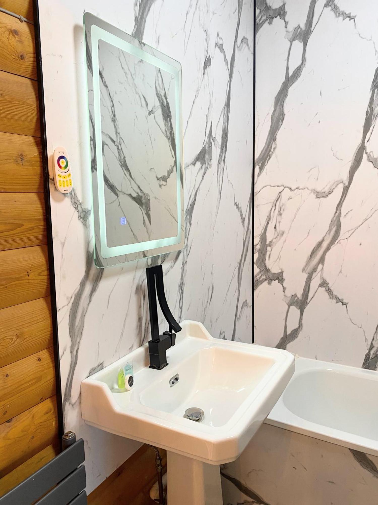 Kaoglen Squirrel Drey-Hot Tub-Pet Friendly-Perth Villa Balnald Bagian luar foto